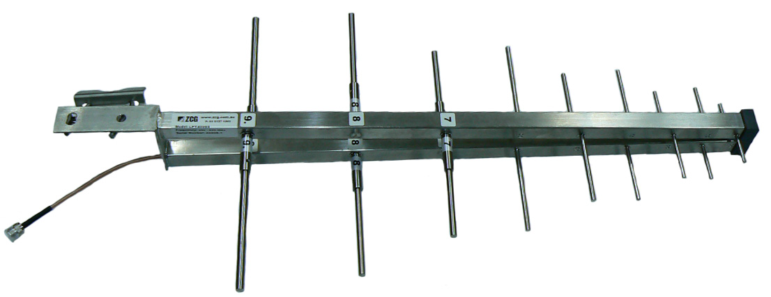 Broadband UHF log periodic antenna, 304 stainless steel, 350-650MHz, 150W, N-type female, 8.3dBi – 700mm